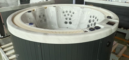 Гидромассажный спа бассейн Lovia Spa ZR7026 Гидромассажный спа бассейн Lovia Spa ZR7026